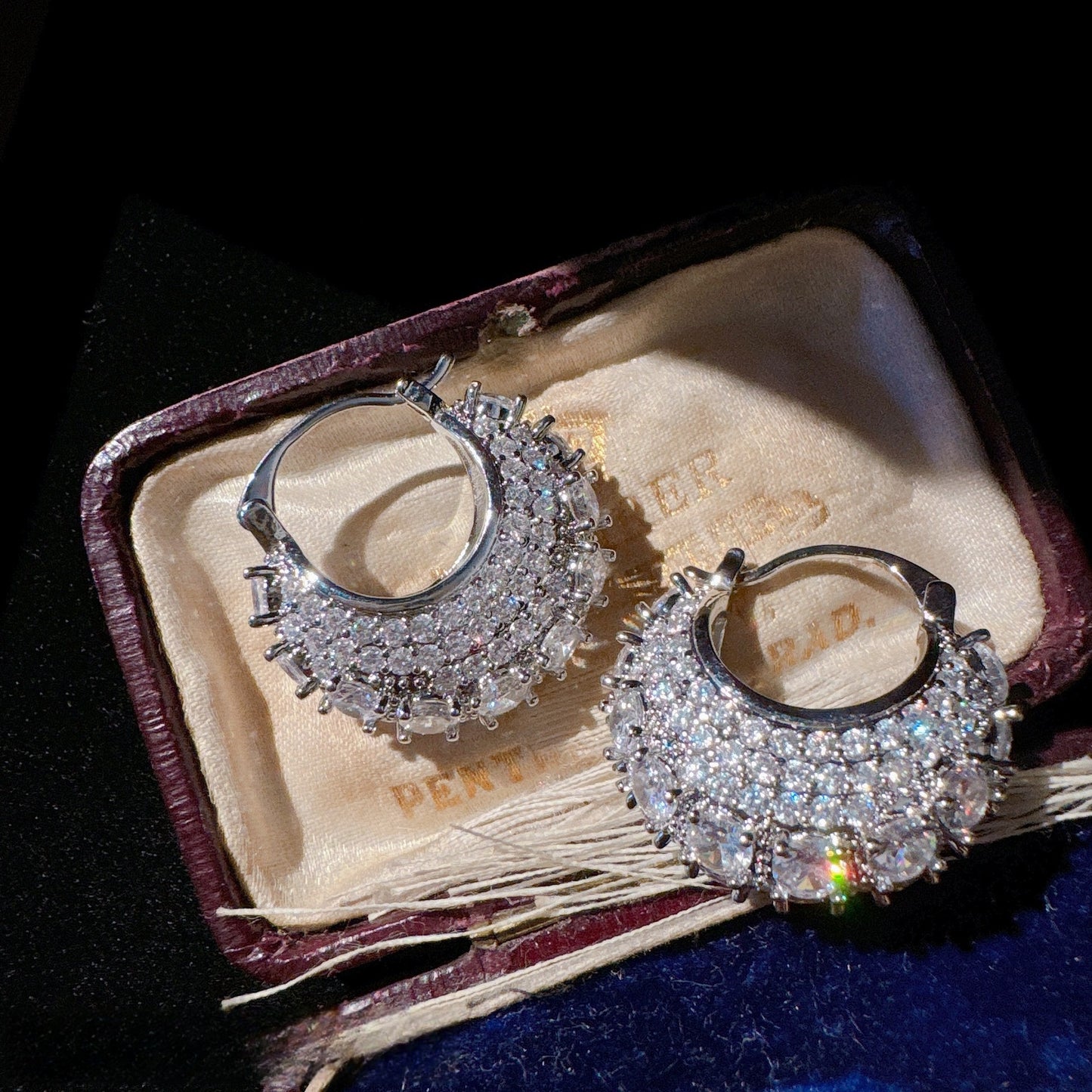 Micro Inlaid Zircon Bag Ear Buckle All-matching