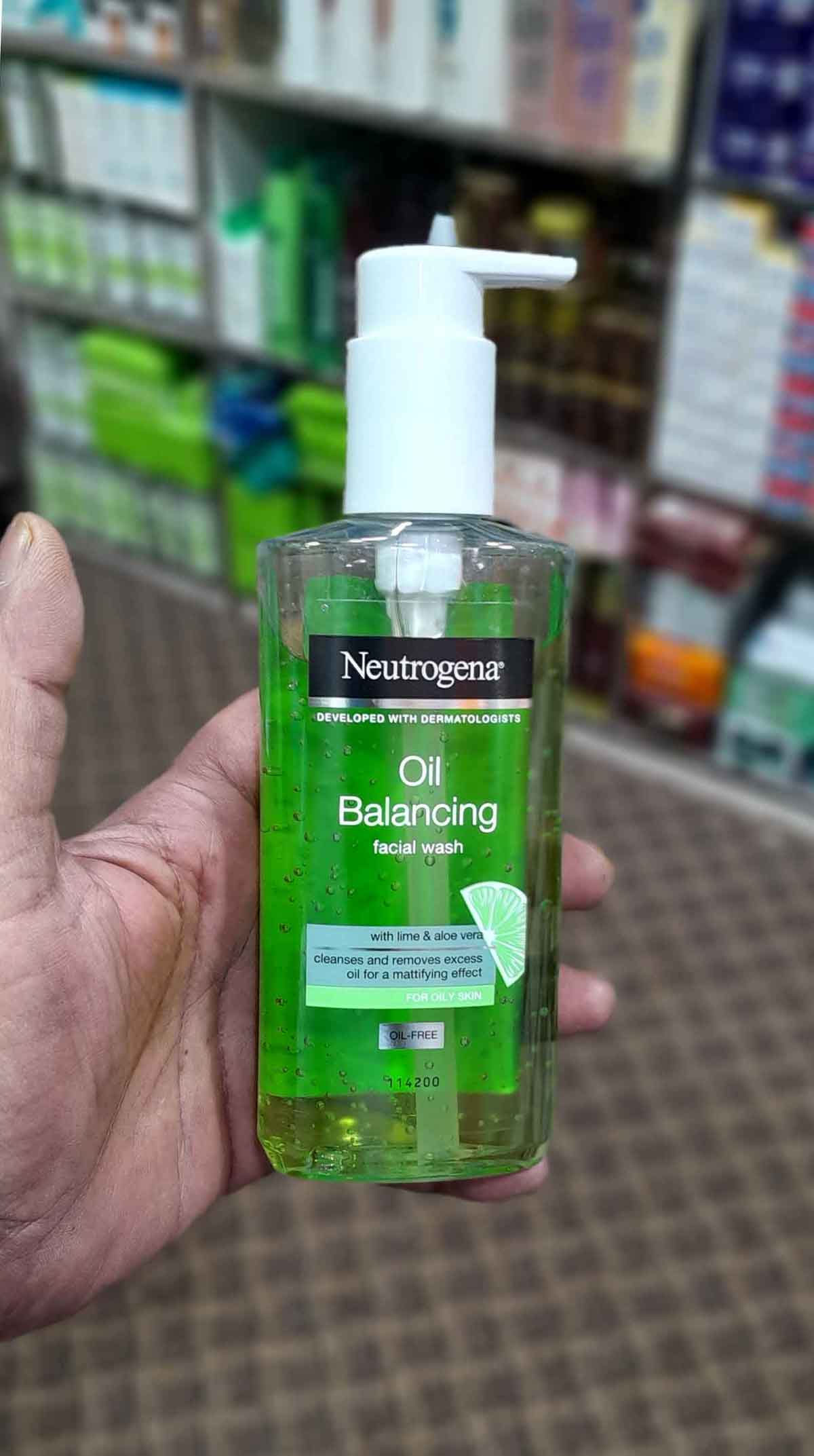 Neutrogena Oil Balancing Facial Wash