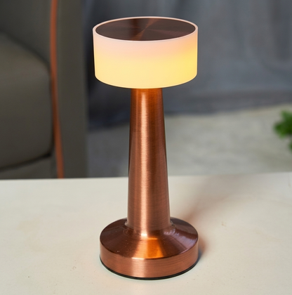 مصباح مكتبي LED بتصميم بسيط