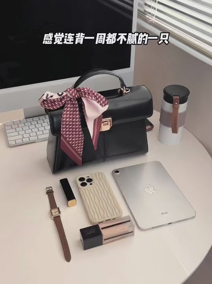 Women's Leather Vachette Clasp Portable Shoulder Bag